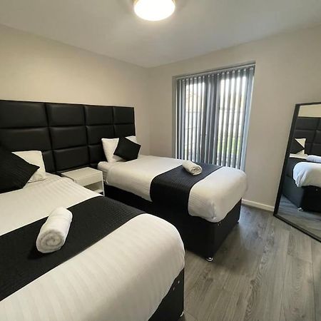 Hosted By Ryan - 2 Bedroom Apartment Λίβερπουλ Εξωτερικό φωτογραφία
